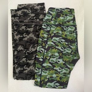 (2) camo athletic workout pants/leggings, Size L